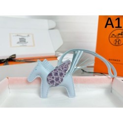 2025SS Keychain HERMES Hermes A sophisticated new design that will attract attention in the summer