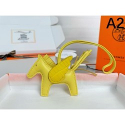 2025SS Keychain HERMES Hermes A sophisticated new design that will attract attention in the summer