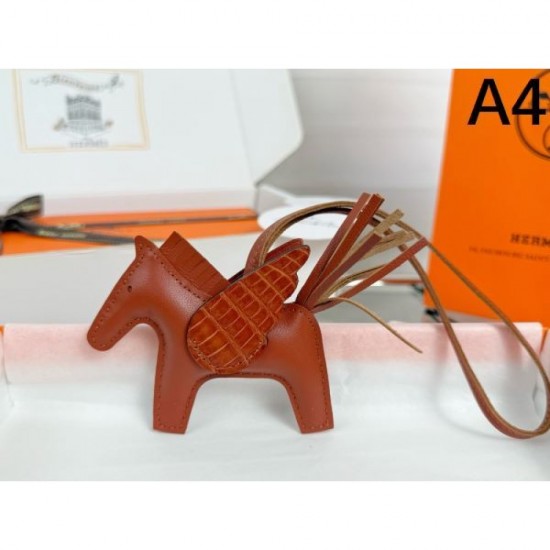 2025SS Keychain HERMES Hermes A sophisticated new design that will attract attention in the summer 2025SS Keychain HERMES Hermes A sophisticated new design that will attract attention in the summer