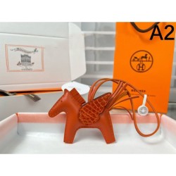 2025SS Keychain HERMES Hermes Overseas Pre-sale New Product with a luxurious feel