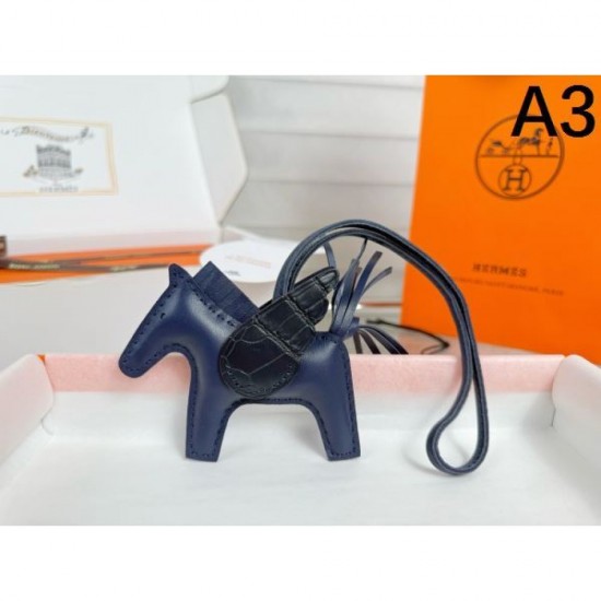2025SS Keychain HERMES Hermes Overseas Pre-sale New Product with a luxurious feel 2025SS Keychain HERMES Hermes Overseas Pre-sale New Product with a luxurious feel