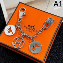 2025SS Keychain HERMES Hermes A popular item loved by celebrities and celebrities