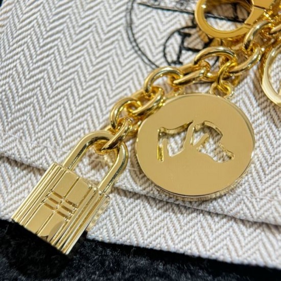2025SS Keychain HERMES Hermes A popular item loved by celebrities and celebrities 2025SS Keychain HERMES Hermes A popular item loved by celebrities and celebrities