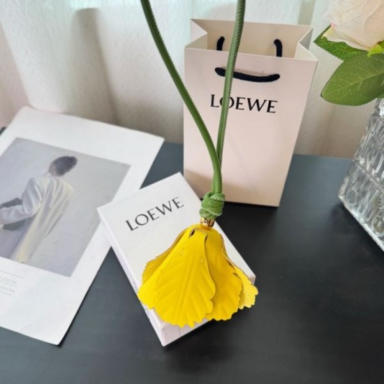 2025SS Keychain LOEWE A versatile item perfect for daily use