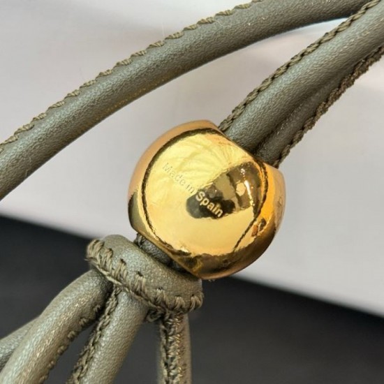 2025SS Keychain LOEWE Loewe Makes you feel better! High-brand accessories you've always dreamed of