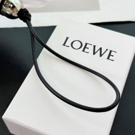 2025SS Keychain LOEWE A popular design that combines relaxed and luxurious feel