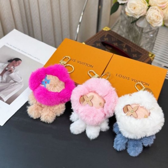 2025SS Keychain LOUIS VUITTON Louis Vuitton The most popular new product that is popular among fashion lovers