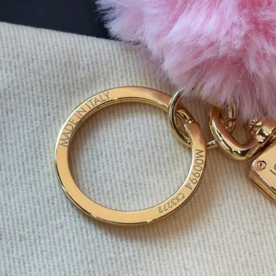2025SS Keychain LOUIS VUITTON Louis Vuitton The most popular new product that is popular among fashion lovers