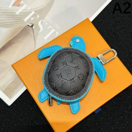 2025SS Keychain LOUIS VUITTON Louis Vuitton Excellent presence! A new product that makes a big impact