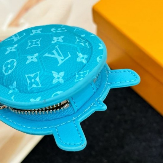 2025SS Keychain LOUIS VUITTON Louis Vuitton Excellent presence! A new product that makes a big impact