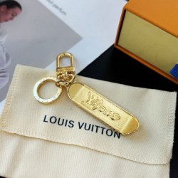 2025SS Keychain LOUIS VUITTON Louis Vuitton A masterpiece that gives an elegant casual look
