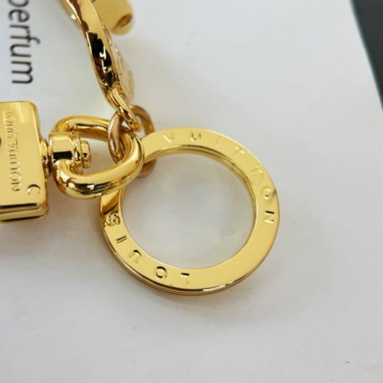 2025SS Keychain LOUIS VUITTON Louis Vuitton A masterpiece that gives an elegant casual look