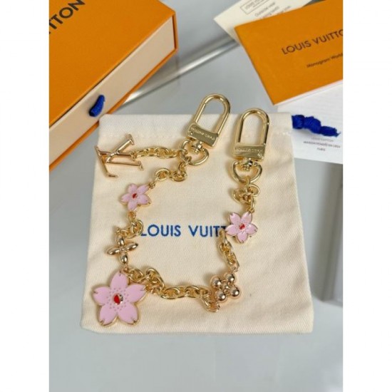 2025SS Keychain LOUIS VUITTON Louis Vuitton Sold this year! Trendy items