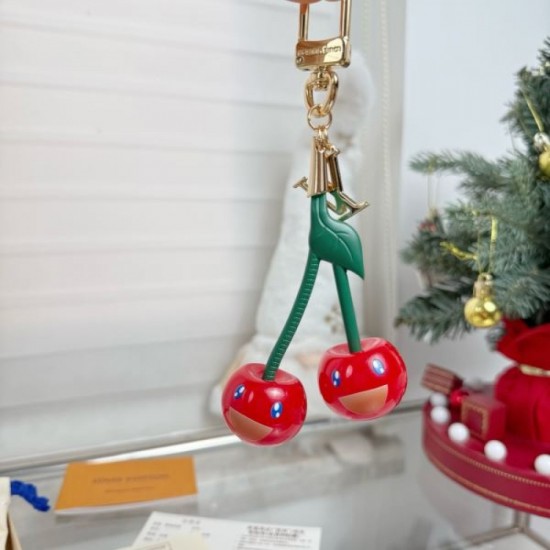 2025SS Keychain LOUIS VUITTON Louis Vuitton Luxury brands that are attracting attention this season