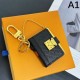 2025SS Keychain LOUIS VUITTON Louis Vuitton The latest style that will give you a modern look