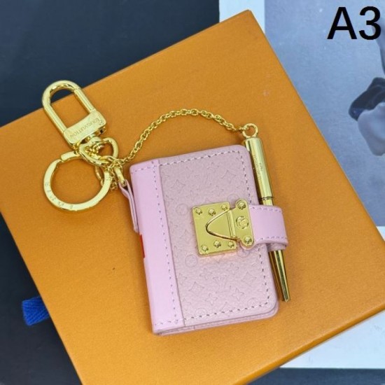 2025SS Keychain LOUIS VUITTON Louis Vuitton The latest style that will give you a modern look