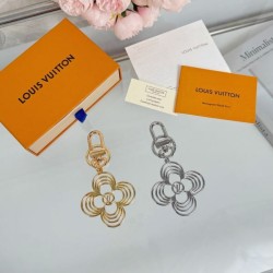 2025SS Keychain LOUIS VUITTON Louis Vuitton New product with the No.1 approval rating for fashion people