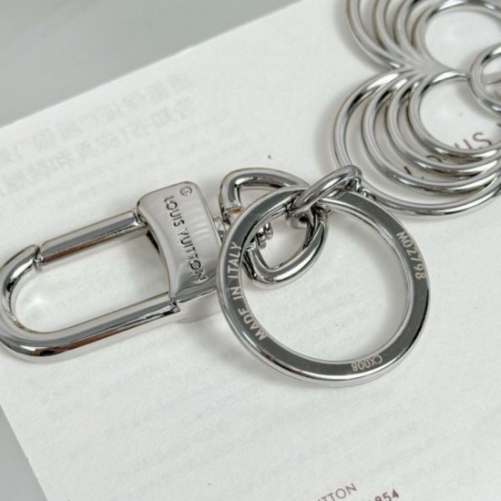 2025SS Keychain LOUIS VUITTON Louis Vuitton New product with the No.1 approval rating for fashion people