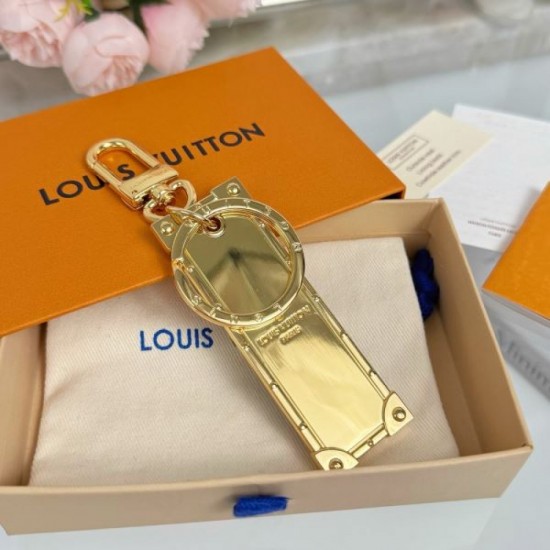 2025SS Keychain LOUIS VUITTON Louis Vuitton A one-point item that will enhance your fashion sense