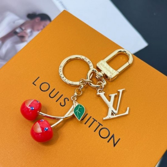 2025SS Keychain LOUIS VUITTON Louis Vuitton Eye-catching trendy design that stands out in the summer