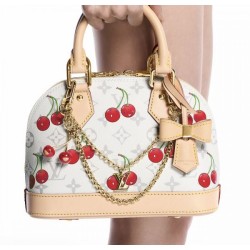 2025SS Keychain LOUIS VUITTON Louis Vuitton Overseas only advance sale big attention item
