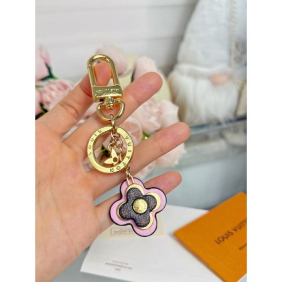 2025SS Keychain LOUIS VUITTON Louis Vuitton Summer new product with a flood of fans First come, first served