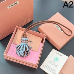 2025SS Keychain MIU MIU Summer new releases are coming out one after another for those with high fashion sensitivity